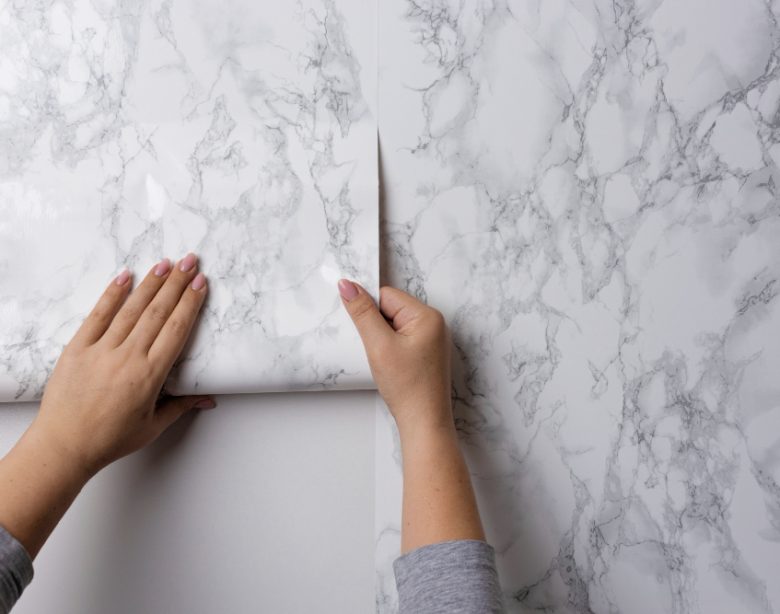 réussir la pose en superposition du Papier peint sur papier peint