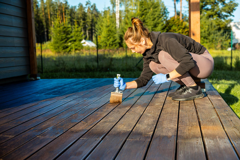 Les méthodes pour éliminer la mousse de votre terrasse