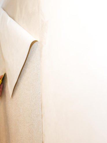 Poser du papier peint intissé pour un résultat impeccable