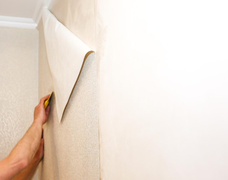 Poser du papier peint intissé pour un résultat impeccable