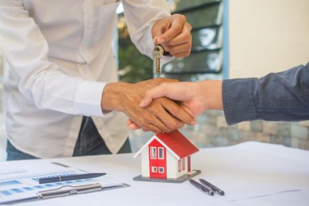 Stratégies incontournables pour se protéger face à une accusation de vice caché sur une maison