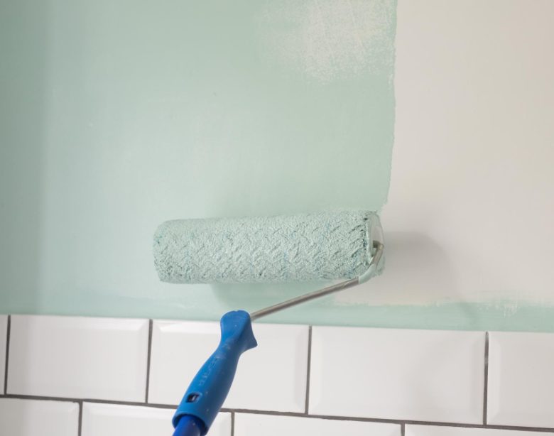 conseils pour choisir une peinture résistante à l’humidité dans la salle de bain