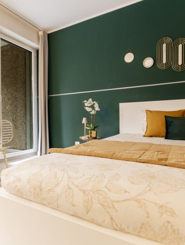 le mur à peindre en couleur dans une chambre pour un effet réussi